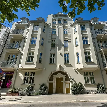 Appartamento Stylish Near The Park Centre Of By Renters *